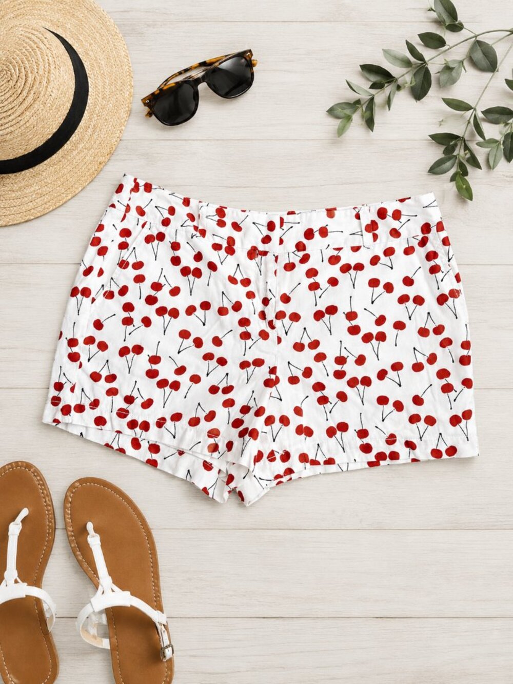 LOFT Women’s Size 10 White Red Cherry Print Shorts Summer Novelty